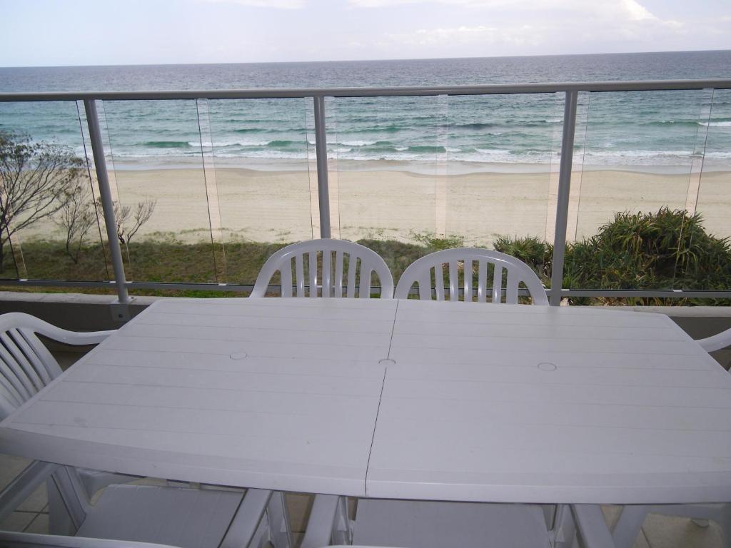 Pacific Surf Absolute Beachfront Apartments Gold Coast Quarto foto